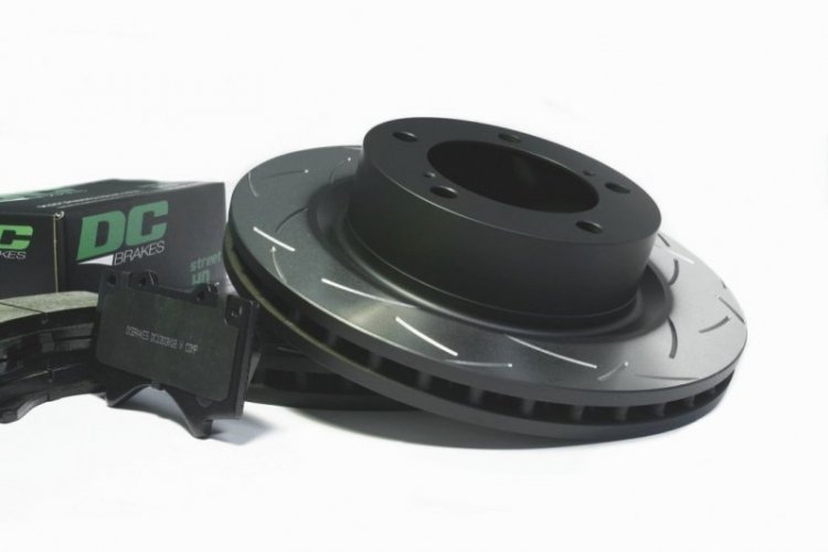 КОМПЛЕКТ ЗАДНИЙ:Тормозные диски DBA 2723ES T2+колодки DC brakes sHD Toyota  LC 200/ Lexus LX570,450D